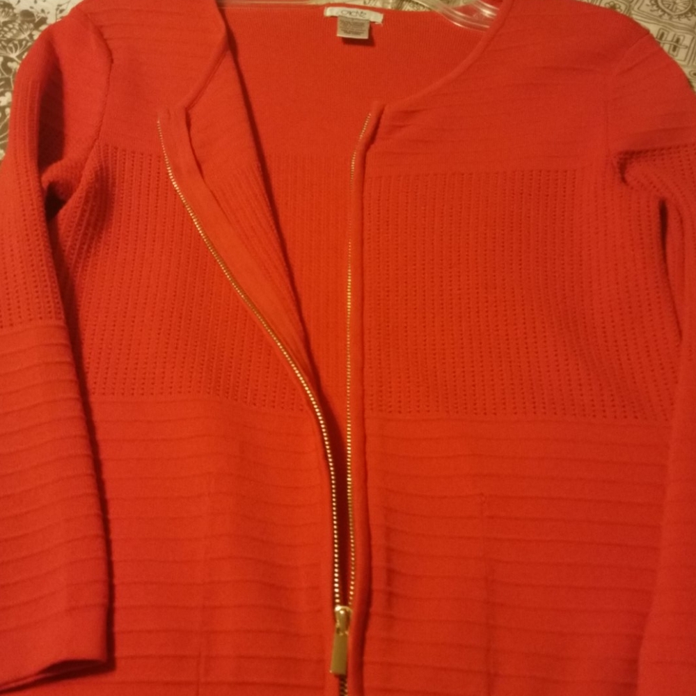 Cache Red Sweater - Picture 6 of 8